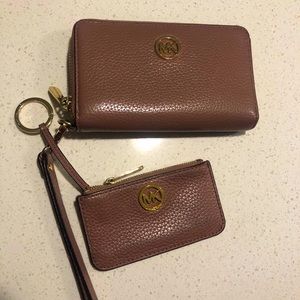 Michael Kors Wristlet Set